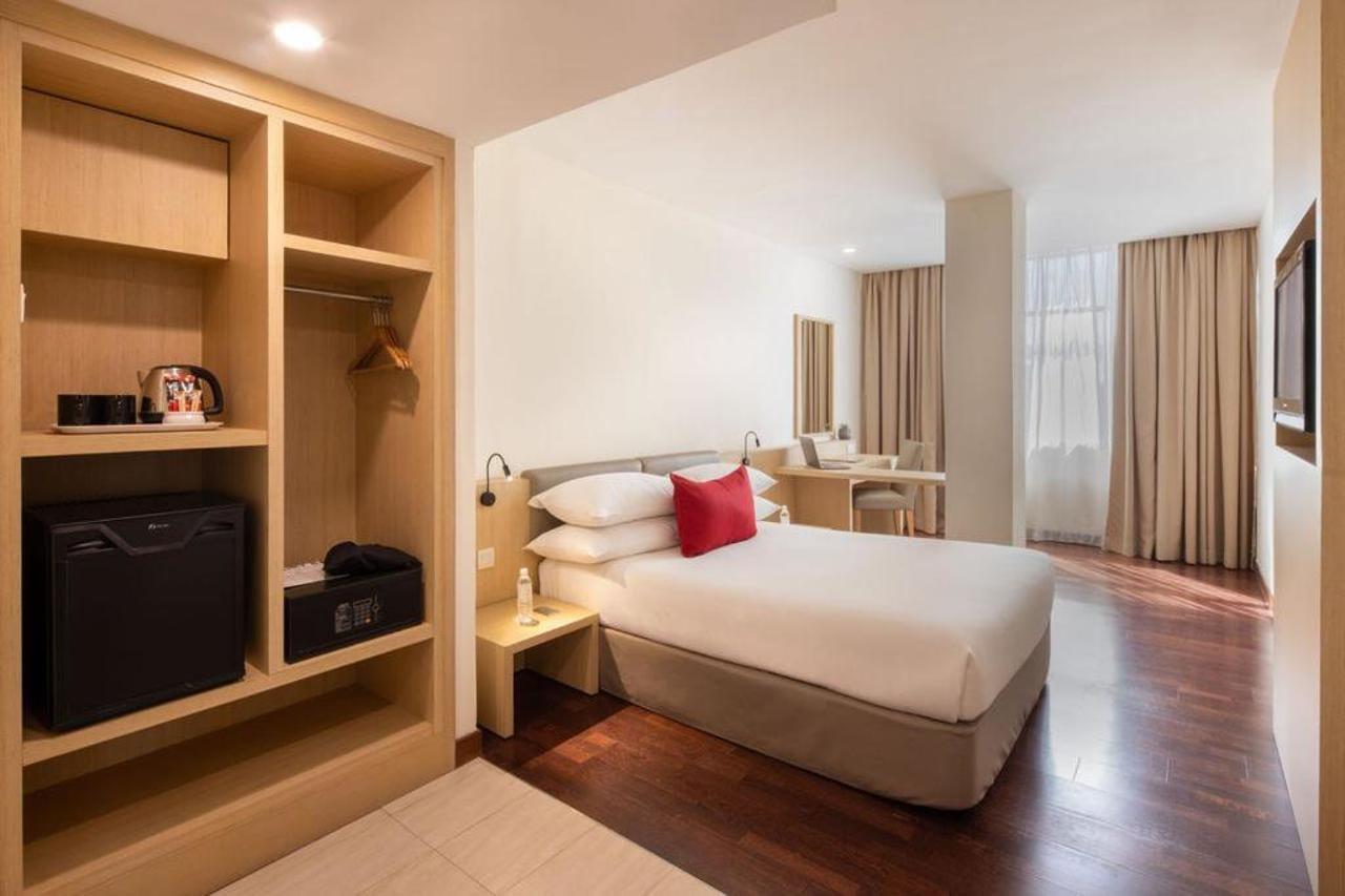 Rocana Hotel Куантан Экстерьер фото