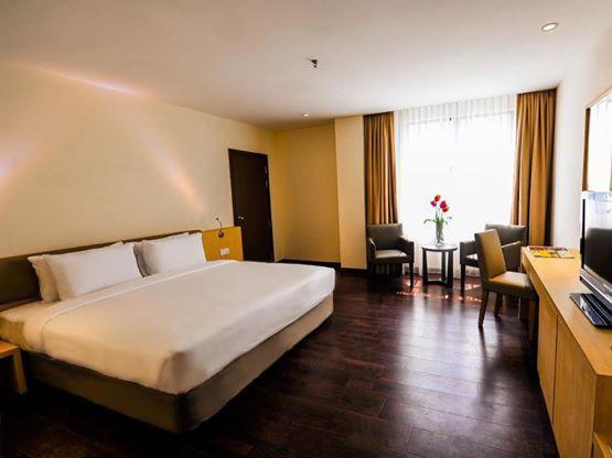 Rocana Hotel Куантан Экстерьер фото